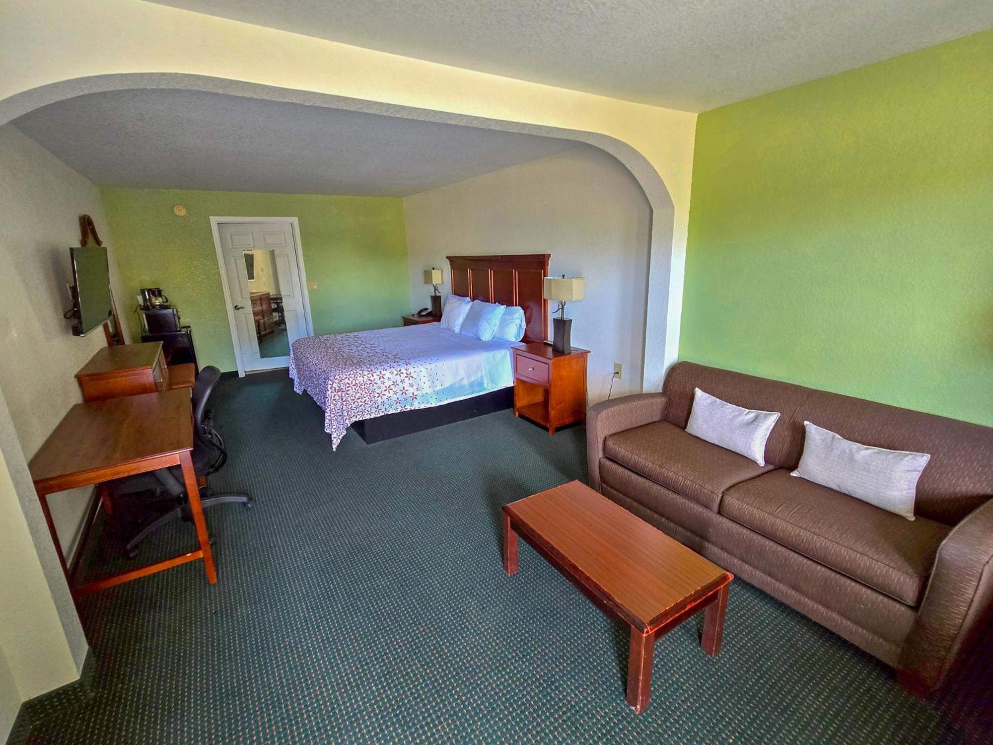 Garden Inn And Suites Near Callaway Gardens Pine Mountain Экстерьер фото