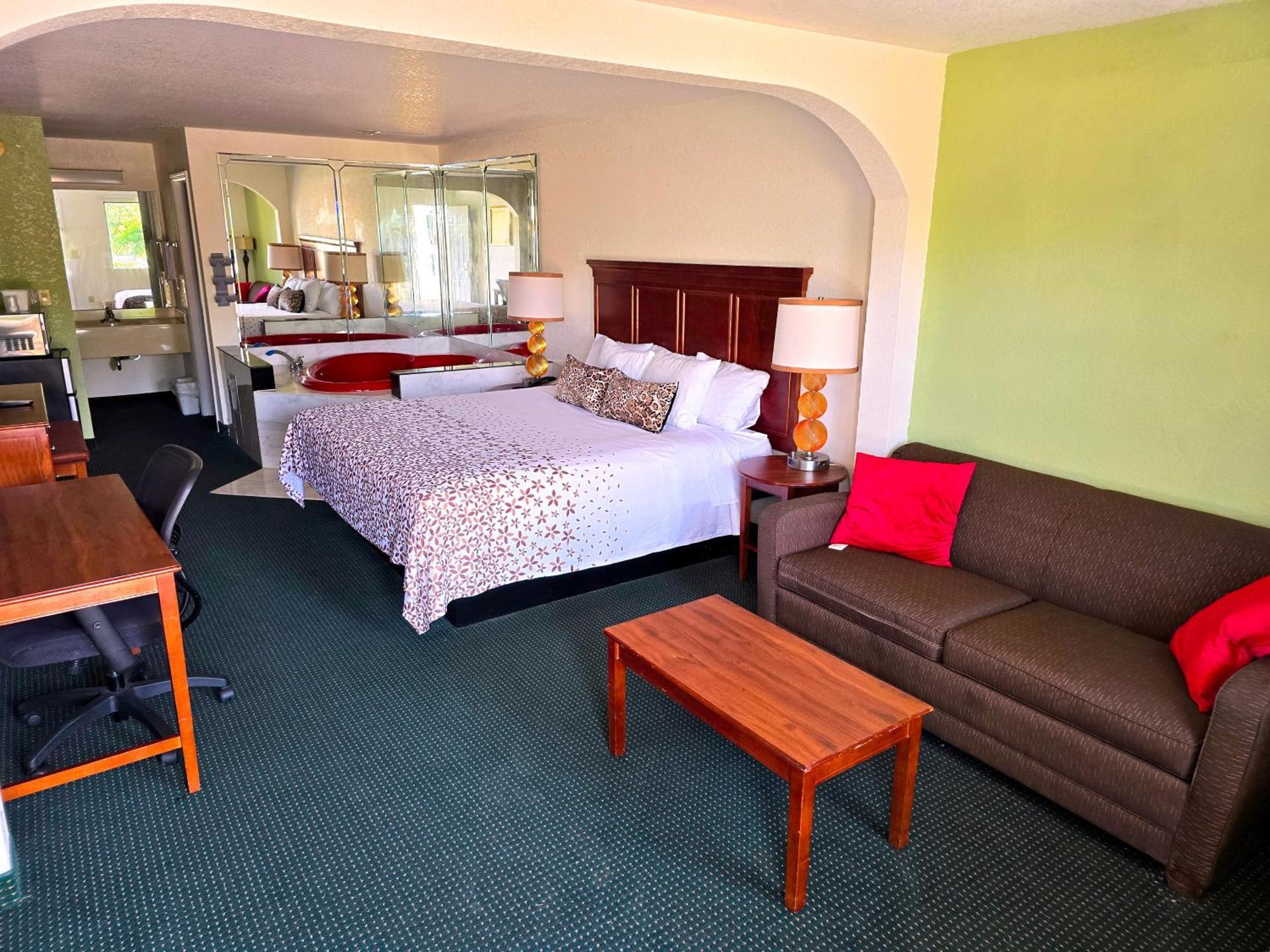 Garden Inn And Suites Near Callaway Gardens Pine Mountain Экстерьер фото